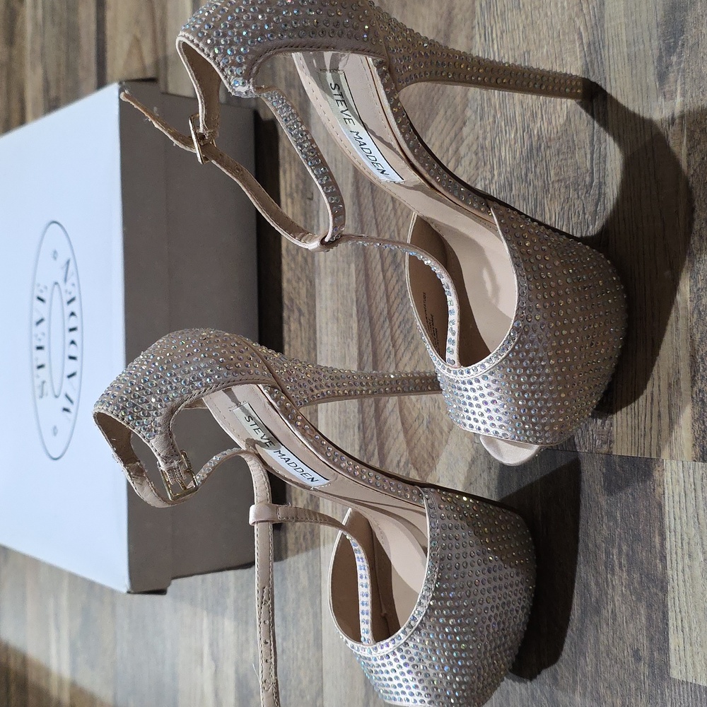 Steve Madden Sparkling Silver Heels